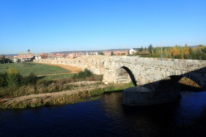 Órbigo川の長い橋