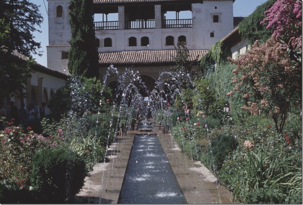 1980-08-17　Granada　ヘネラリフェの噴水