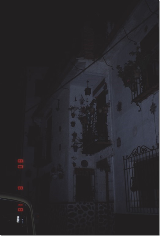 1980-08-18　Granada　民家の壁を飾る花々