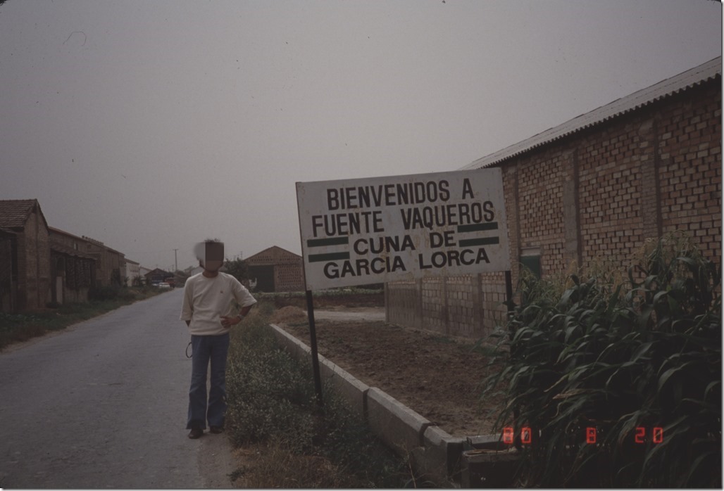 1980-08-20　Fyente Vaqueros村入口で