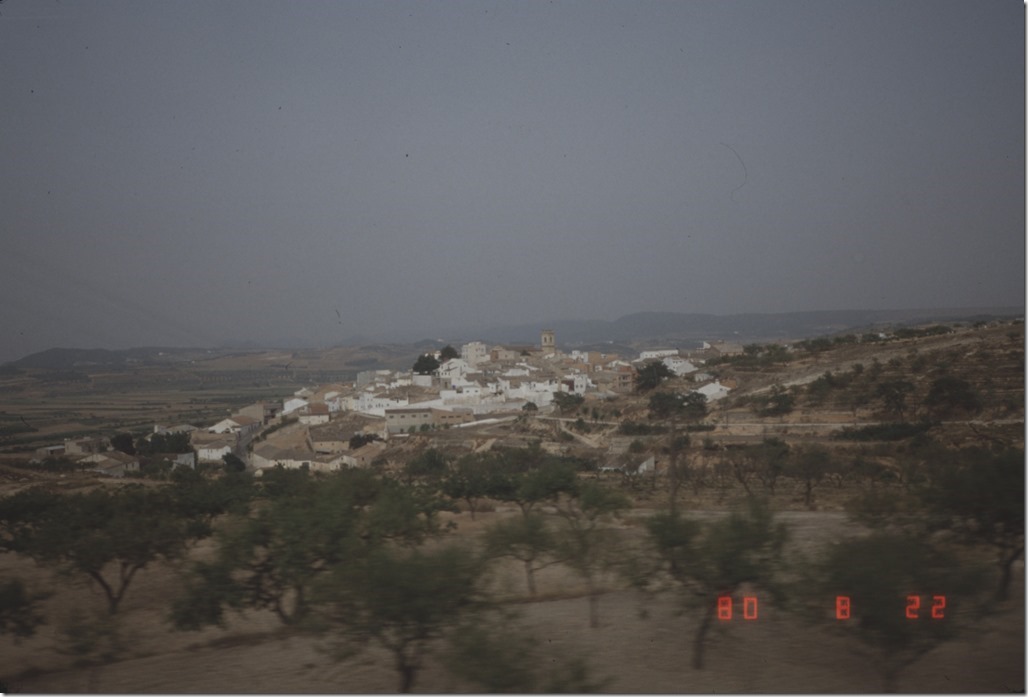 1980-08-22　遠くの白い村