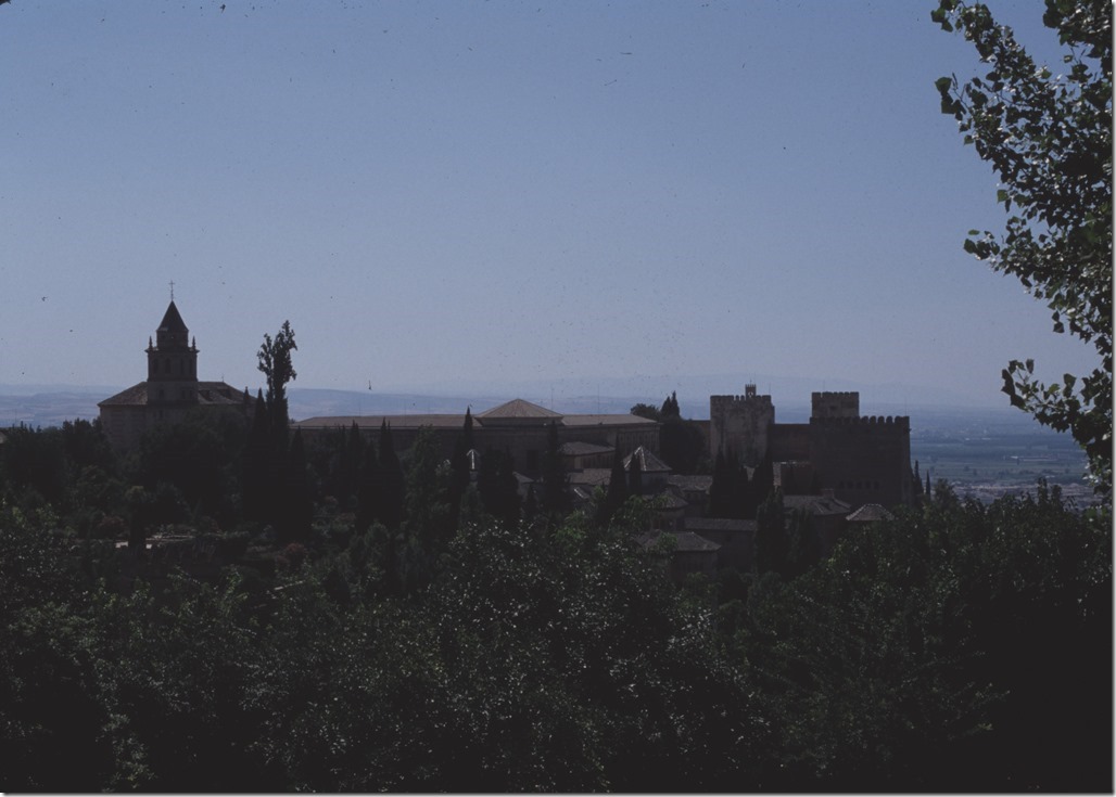 2080-08-21　Granada　アルハンブラからカルロス５世宮を